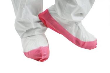 COUVRE-CHAUSSURE PP BLANC AVEC SEMELLE IMPERMÉABLE ROSE 60µM - LOT DE 400