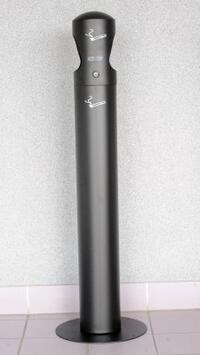 CENDRIER EXTERIEUR SUR PIED AVEC SAC TECHLINE NOIR