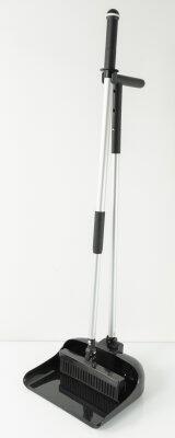 PELLE AEROPORT ET BALAI NOIR - 2