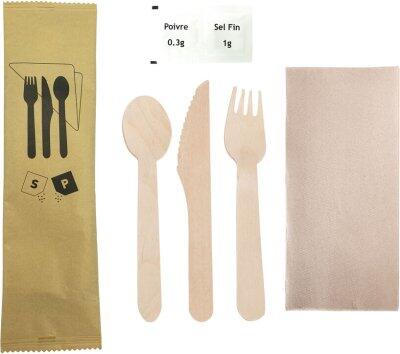 SETS COUVERTS BOIS 6/1 : FOUCHETTE, COUTEAU, CUILLÈRE, SERVIETTE 2 PLIS, SEL, POIVRE X250
